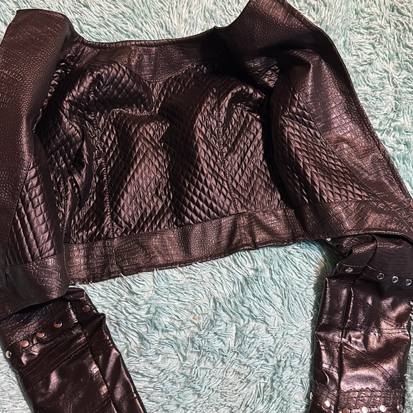 Leather jacket small size I don’t know the brand - Picture 8 of 9